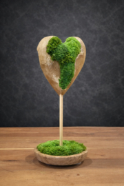 Teakhouten ‘mos’hart op standaard (1)