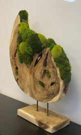 Houten object op voet
