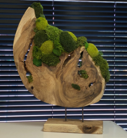 Houten object op voet