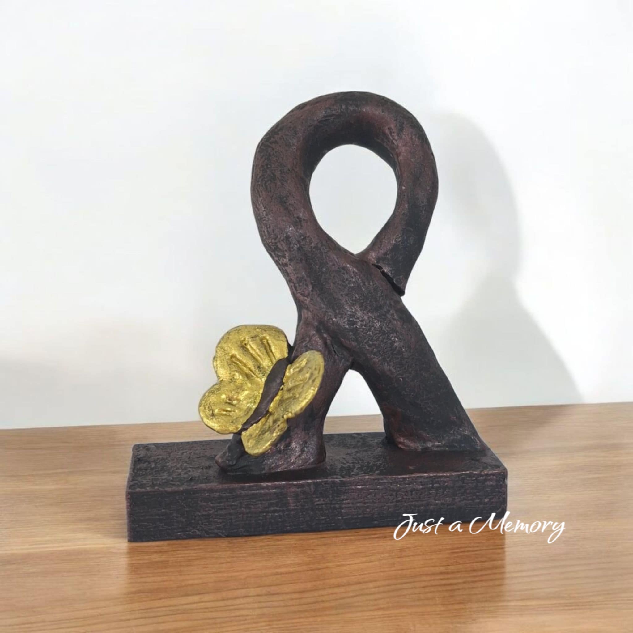 Pink ribbon vlinder