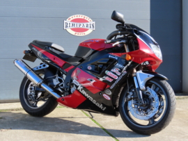 Mooie Kawasaki ZXR400 / ZXR 400 L '94 "stofzuigerslang" Kawa. Racer (VERKOCHT!)