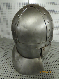 Middeleeuwse Helm Vikinghelm Stalen Replica Re-enactment