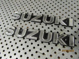 Logo Set Zijkap / Tank-logo's "Suzuki" Classic / Klassiek