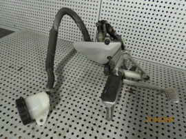 Schetsplaat Rechts + Rem-pomp compl. CBR1100XX - CBR 1100 XX '97