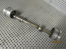 Achteras met excentrische spanners GPZ100RX