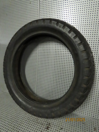 Achterband band 5.10 x 17 " Formula Rear tire NOS