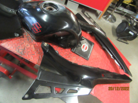 Complete "lak-set" kuipwerk + tank ZWART GSX600F GN72 '88-'97 lakset