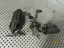 Set Voetsteunen L & R Voetsteun Bestuurder GSX400E - GSX 400 E '84
