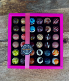 Roze doos 36 ronde bonbons