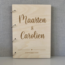 Houten gastenboek | Lijn met hartje