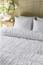 Riviera Maison Ruffle Dekbedovertrek Wit 240x200/220cm incl 2 kussenslopen 60x70cm
