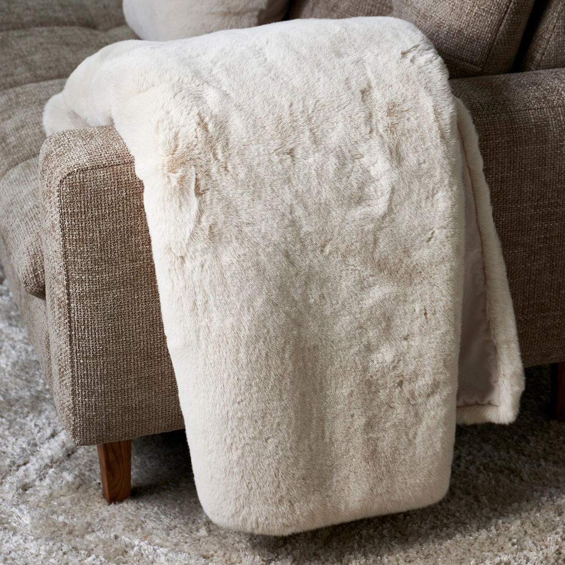 Riviera Maison Heather Faux Fur Throw Plaid 180x130 cm