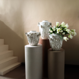 PTMD Naomae White Ceramic Pot Tulip Figures Round S