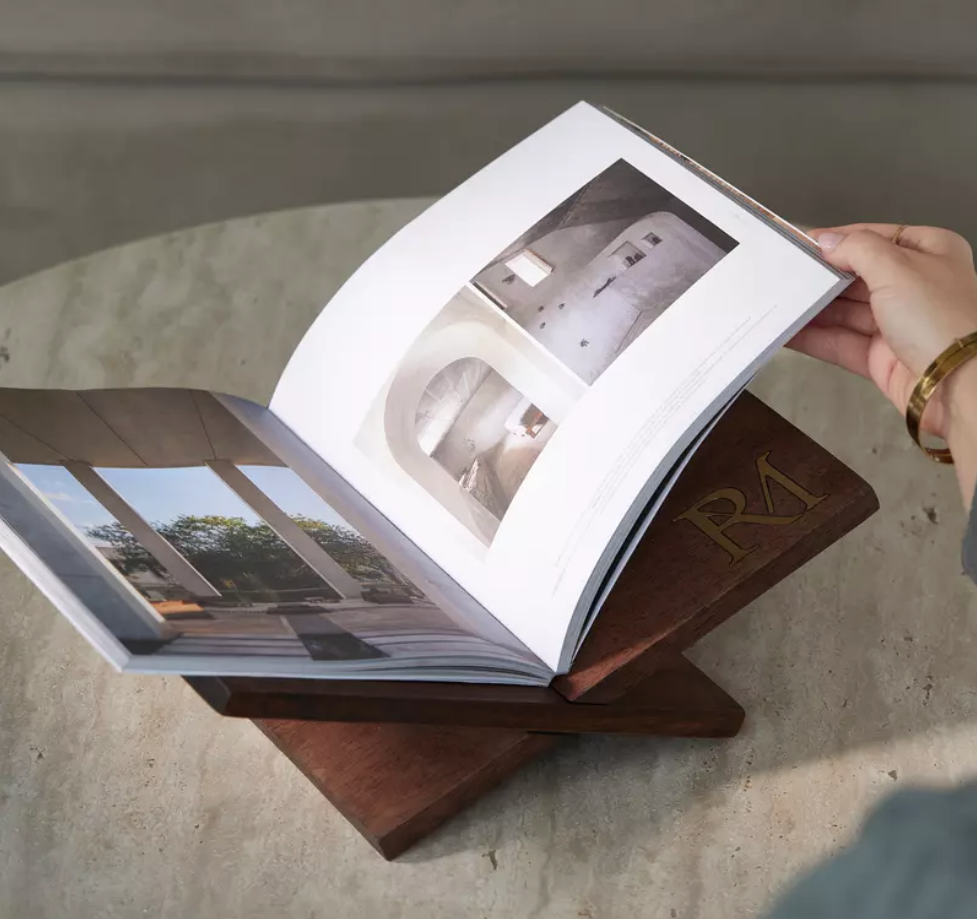 Riviera Maison RM Monogram Book Stand