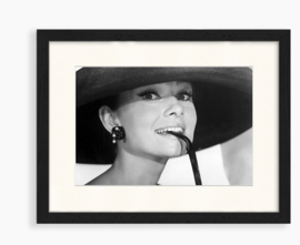 Audrey Hepburn with Sunglasses 30x40cm