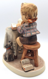 Hummel beeldje 'Little Bookkeeper'