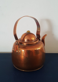 Kleine koperen theepot