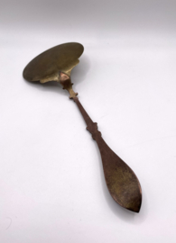 Russische serveerlepel met emaille