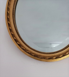 Ovale houten strikspiegel