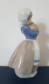 Lladro Nao beeldje, meisje met lam