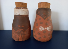 2 grote terracotta voorraadpotten