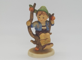 Hummel beeldje 'Herbst / Apple Tree Boy' (klein)
