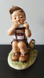 Hummel beeldje 'In D-Dur' / 'In D-Major'