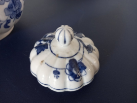Chinees trekpotje met blauw bloemdecor