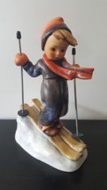 Hummel beeldje 'Ski-Heil / Skier'