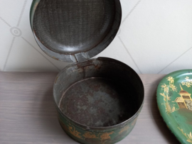Metalen ronde koektrommel met chinoiseriedecor