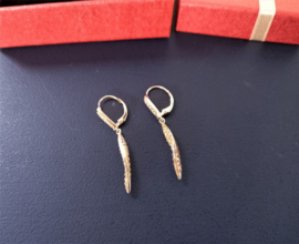 Zilveren oorhangers met kristallen
