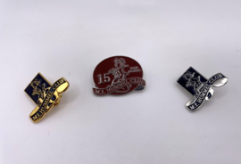 3 Hummel Club broches
