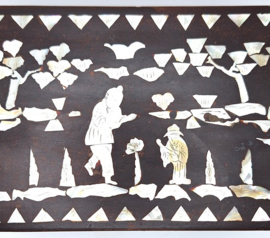 Kistje met parelmoer