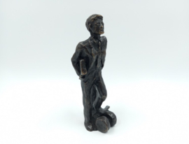 Bronzen beeldje man in stropdas