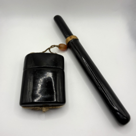 Japanse kiseru in pijphouder