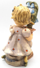 Hummel beeldje 'Ein Geschenk für Dich / Garden gift'