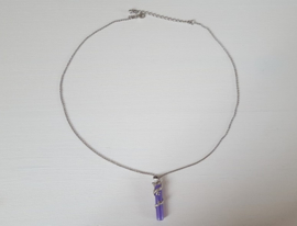 Zilveren ketting met paarse hanger
