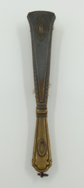 Art nouveau stoffer en blik