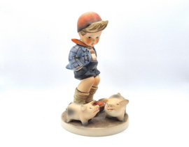 Hummel beeldje 'Farm boy'