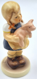 Hummel beeld 'Mein Glückssweinchen' / 'Pigtails'