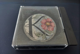 Makkum broche letter K