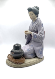 Lladro Geisha, August Moon #5122