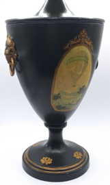 Kastanjevaas Italiaanse stijl