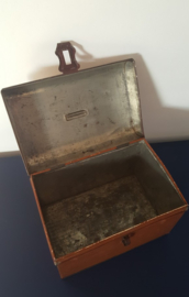 'Houten kistje' van blik