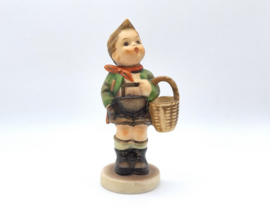 Hummel beeldje 'Village boy'