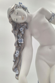 Lladro, Pure Beauty #1945