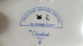 Hummel beeldje 'Erste begegnung - Private conversation'