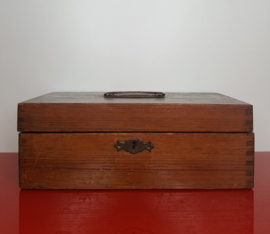 Houten kistje met messing beslag
