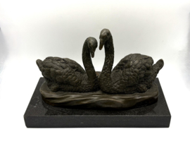 Bronzen sculptuur van 2 zwanen