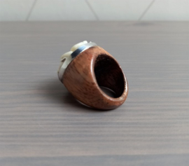 Houten ring met roos